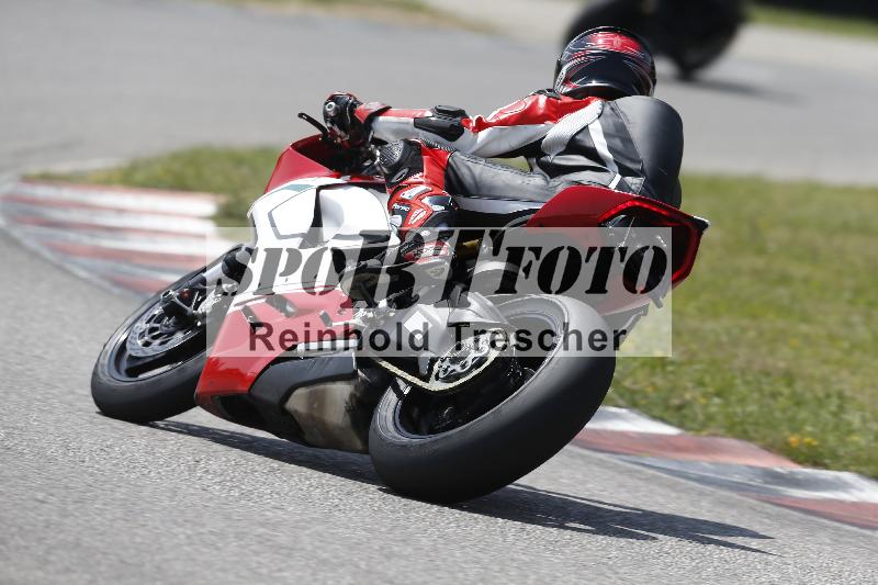 /27 12.06.2025 Ducati Schweiz Trackday Warmup  ADR/gruen-vert/40